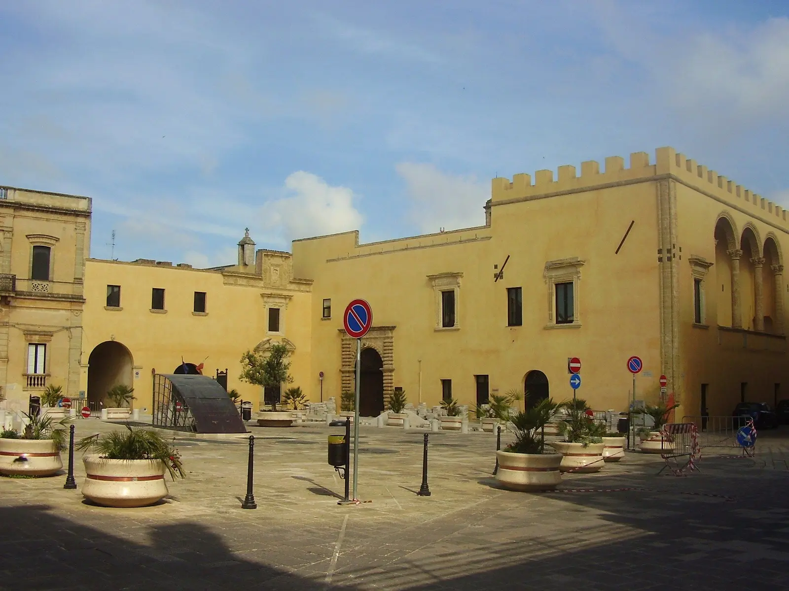 Piazza del Popolo e Palazzo Ducale a Presicce
